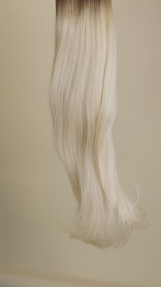 Belbonita Rooted platinum blonde cool